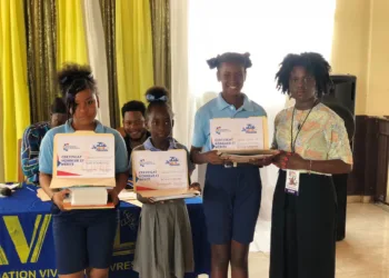 Luzattie Vincent, gagnante de Je Lis et Je Raconte 2024!