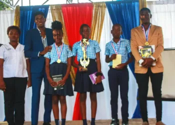 L’Institution Mixte Colin Phadael et le Complexe Éducatif Franck Mésidor, champions de la première édition du concours « Génies de St-Marc »